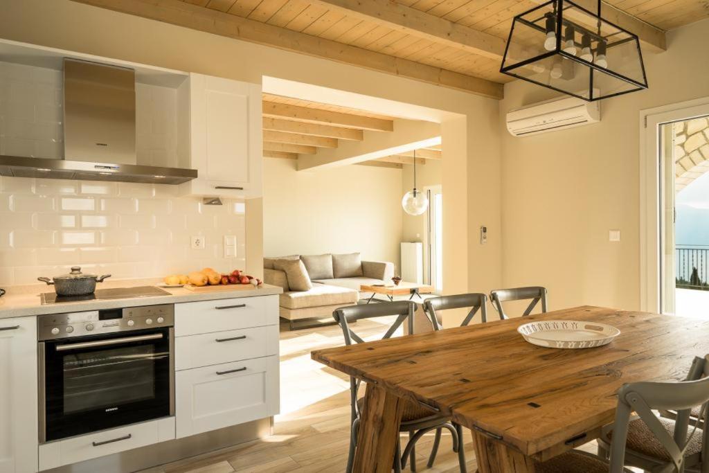 Gionis Villa