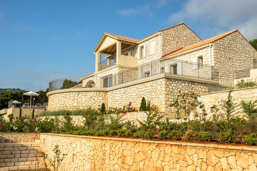 Villa Gionis *